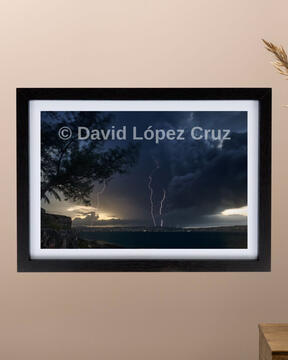 Please refer to the individual print's number. Mockup for reference only.
