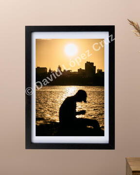 Please refer to the individual print's number. Mockup for reference only.